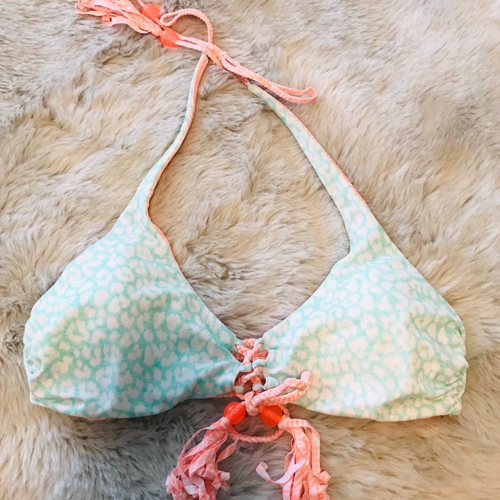 Halter bikini top